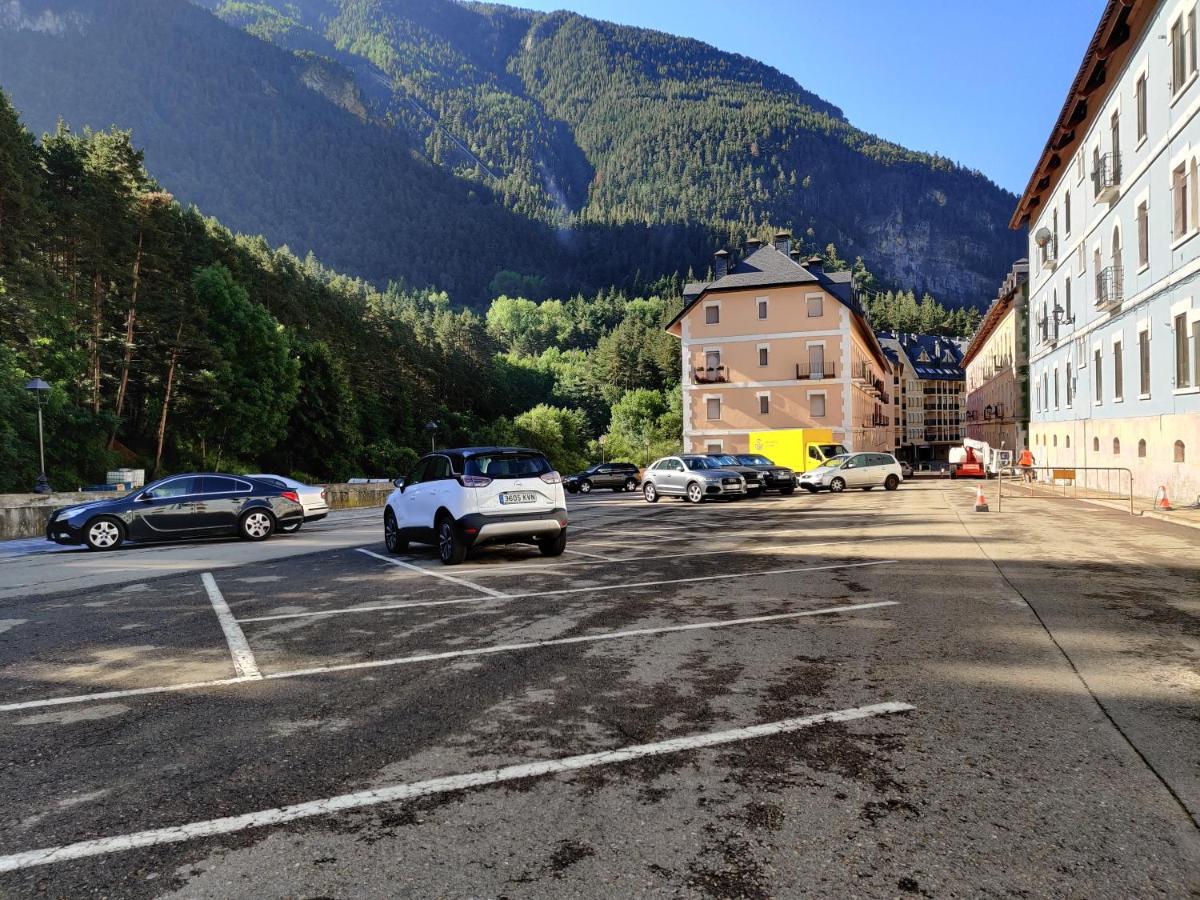 "Leo Pixel" Avairent Canfranc Estacion Lejlighed Eksteriør billede